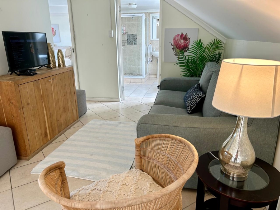 To Let 2 Bedroom Property for Rent in Westcliff Western Cape